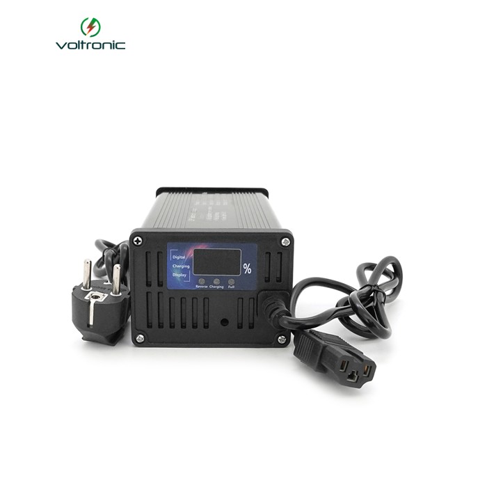 Зарядний пристрій для акумуляторів LiFePo4 48V(58,4V),16S,10A, штекер Triangle plug (T-tipe / C13 / IEC). індикація, 220х122х86mm, 1.5kg